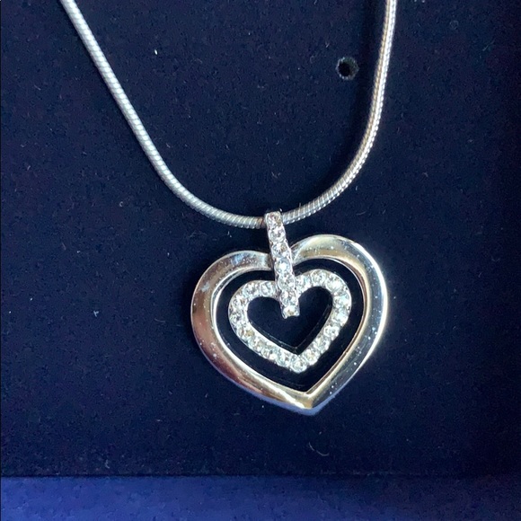 BNWT Swarovski Heart Pendant Necklace - Picture 3 of 5
